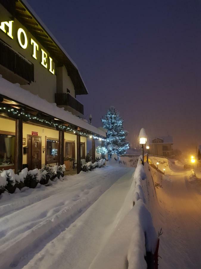 Hotel Rendez-Vous - أيمافيلّيس المظهر الخارجي الصورة